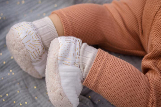 Cadeaux naissance bébé, nos 3 cadeaux indispensables à offrir à une jeune maman