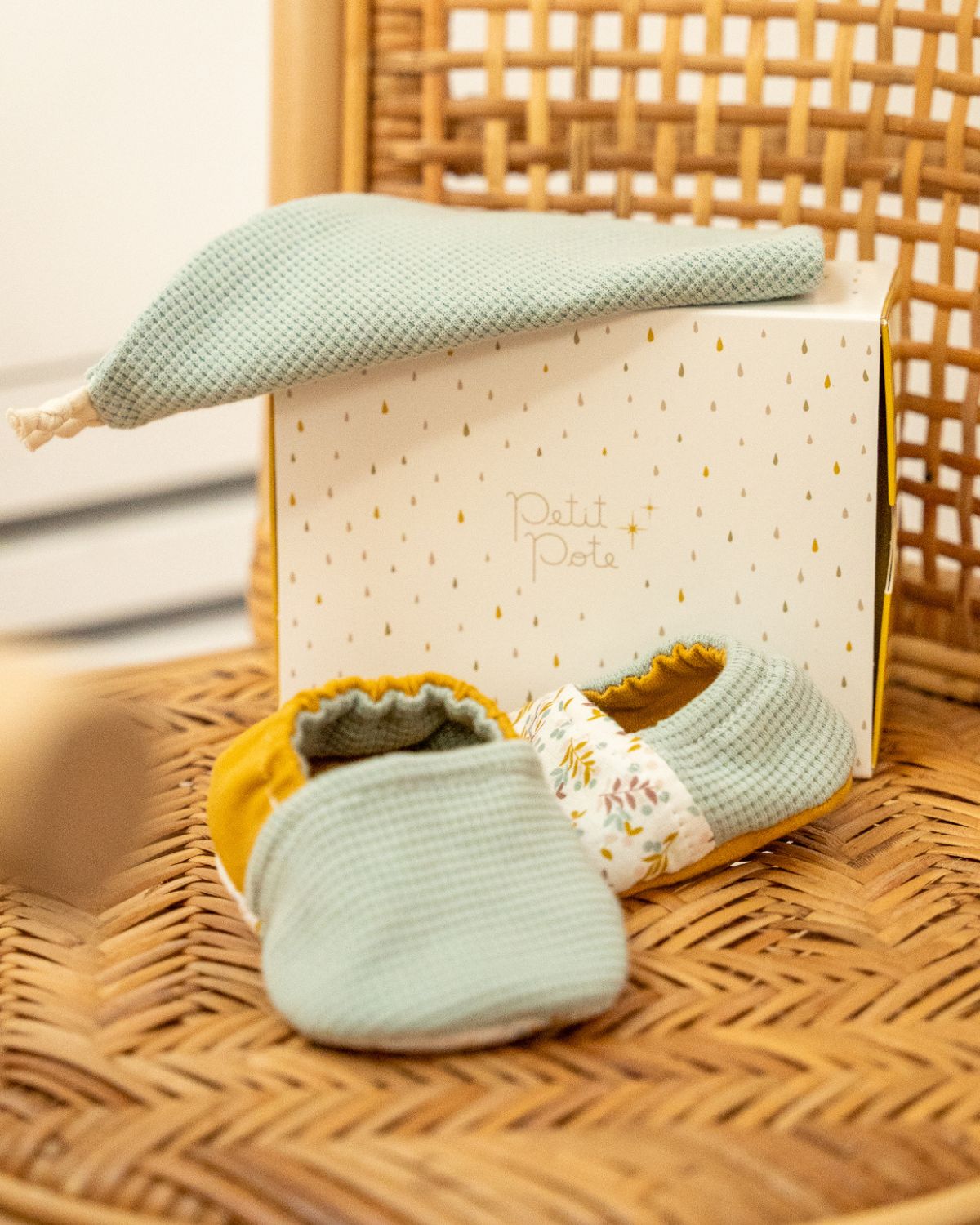Box naissance Chaussons Bavoir Bohème