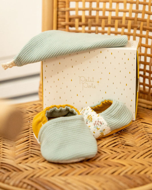 Box naissance Chaussons Bavoir Bohème